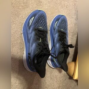 HOKA Blue and Black Running Shoes women’s 9 Clifton 9
